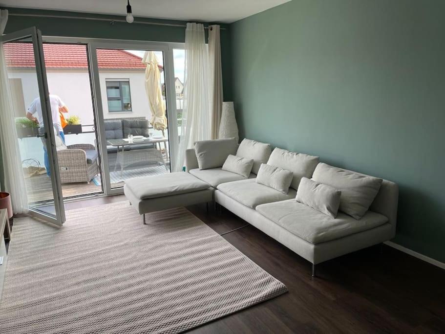 Apartment -bhf 5 Min - Naehe Messe