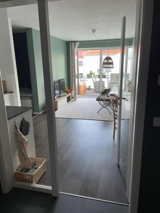 -bhf 5 Min - Naehe Messe Apartment